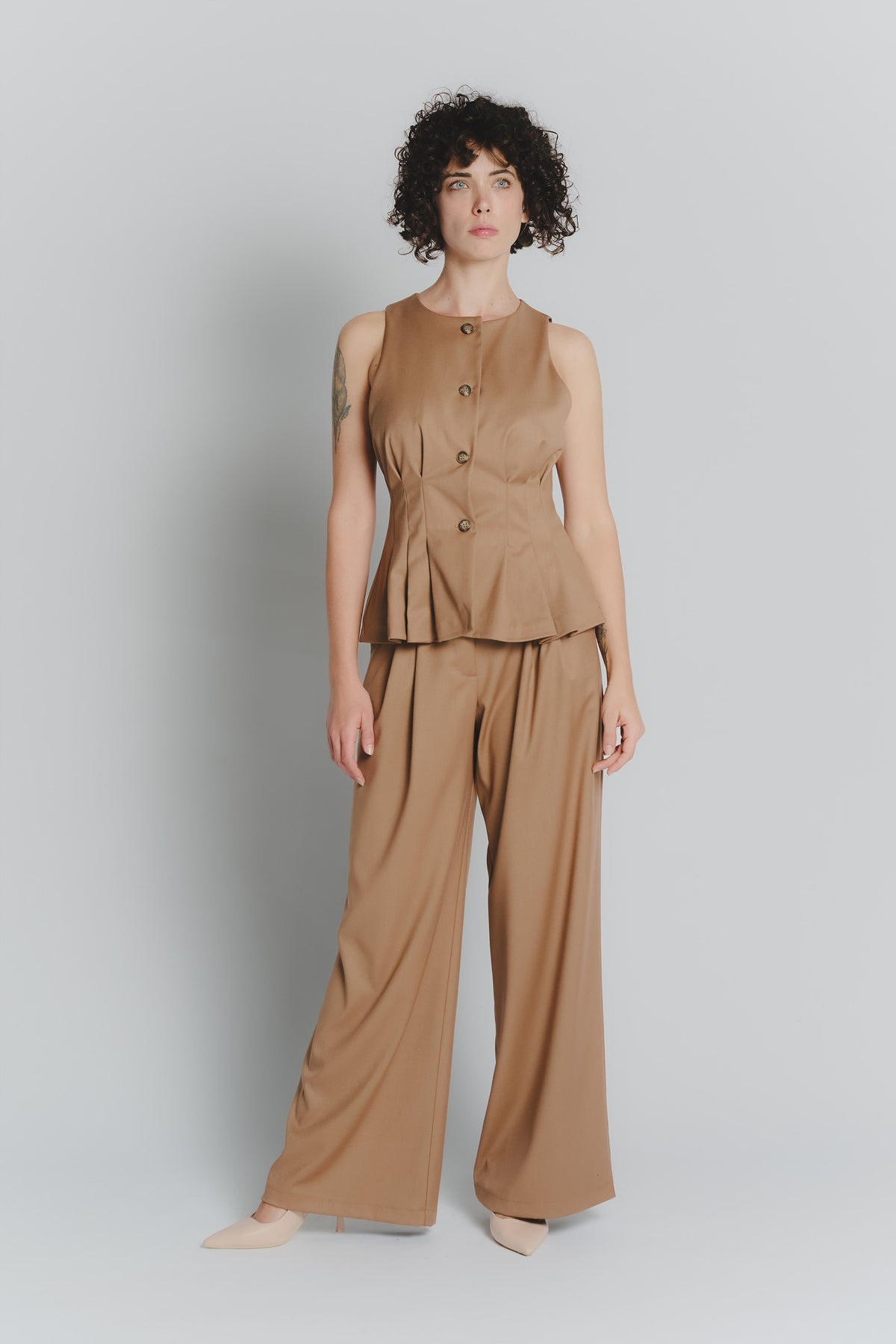 Gilet con Pieghe Cammello Donna woman Barone firenze - 2