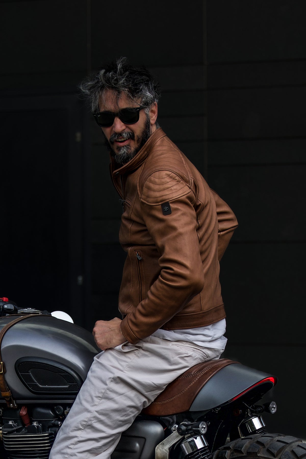 Elton Gold Bike Cigar man Barone firenze - 14