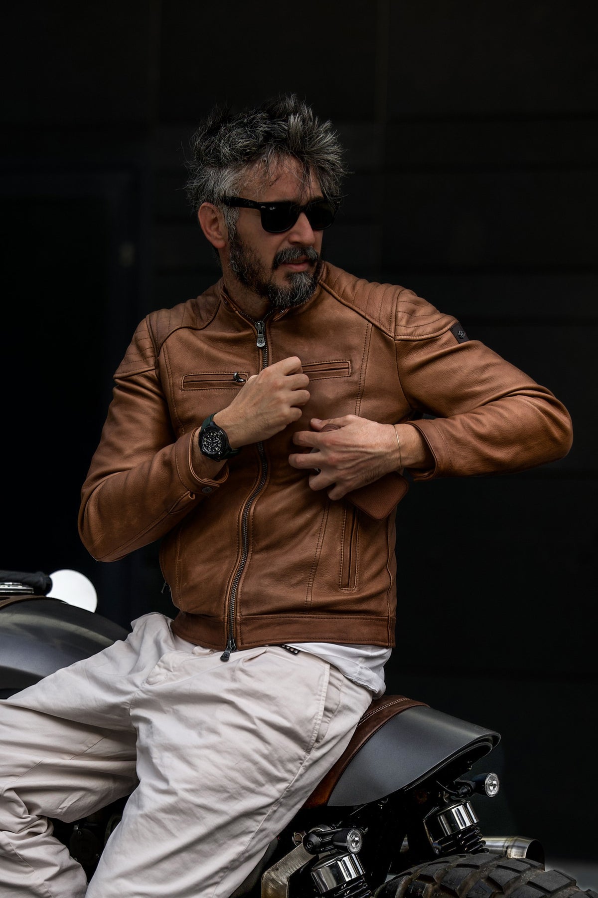 Elton Gold Bike Cigar man Barone firenze - 12