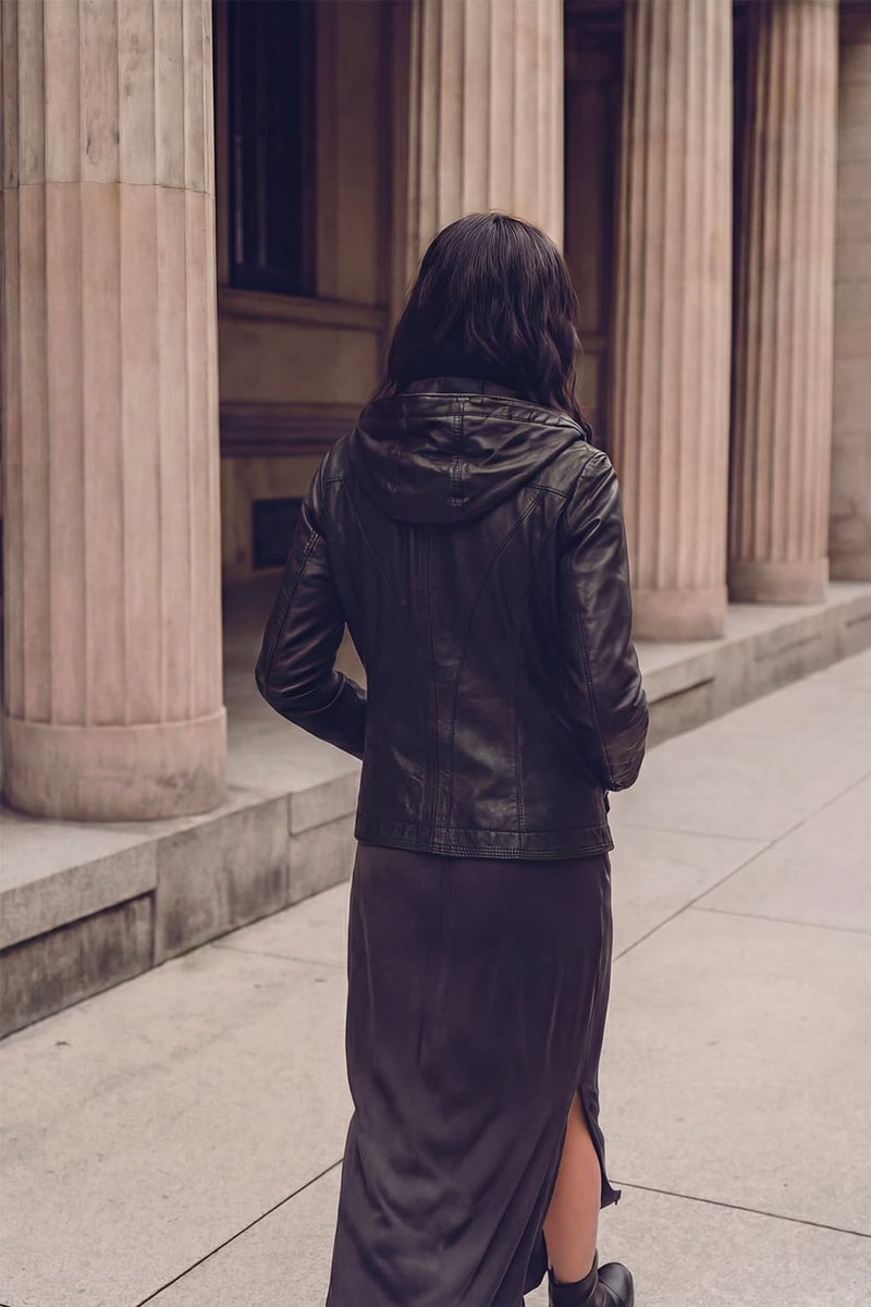 Sofia with Hood donna Barone firenze - 9