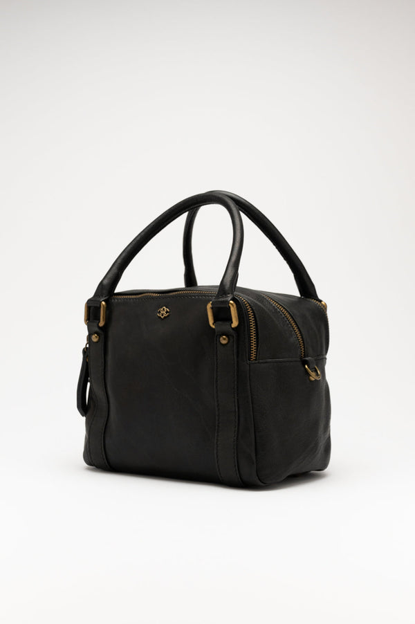 Divina Black donna Barone firenze